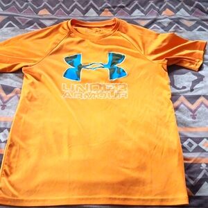 Under Armour t-shirt